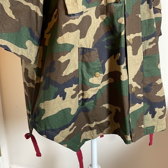 “Profound Aesthetic” Unisex Hooded Camouflage Poncho Jacket - Picture 6 of 12